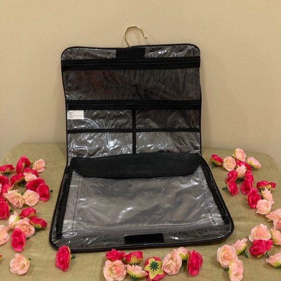 Claire's Hanging Travel Bag, Black - Picture 3 of 13